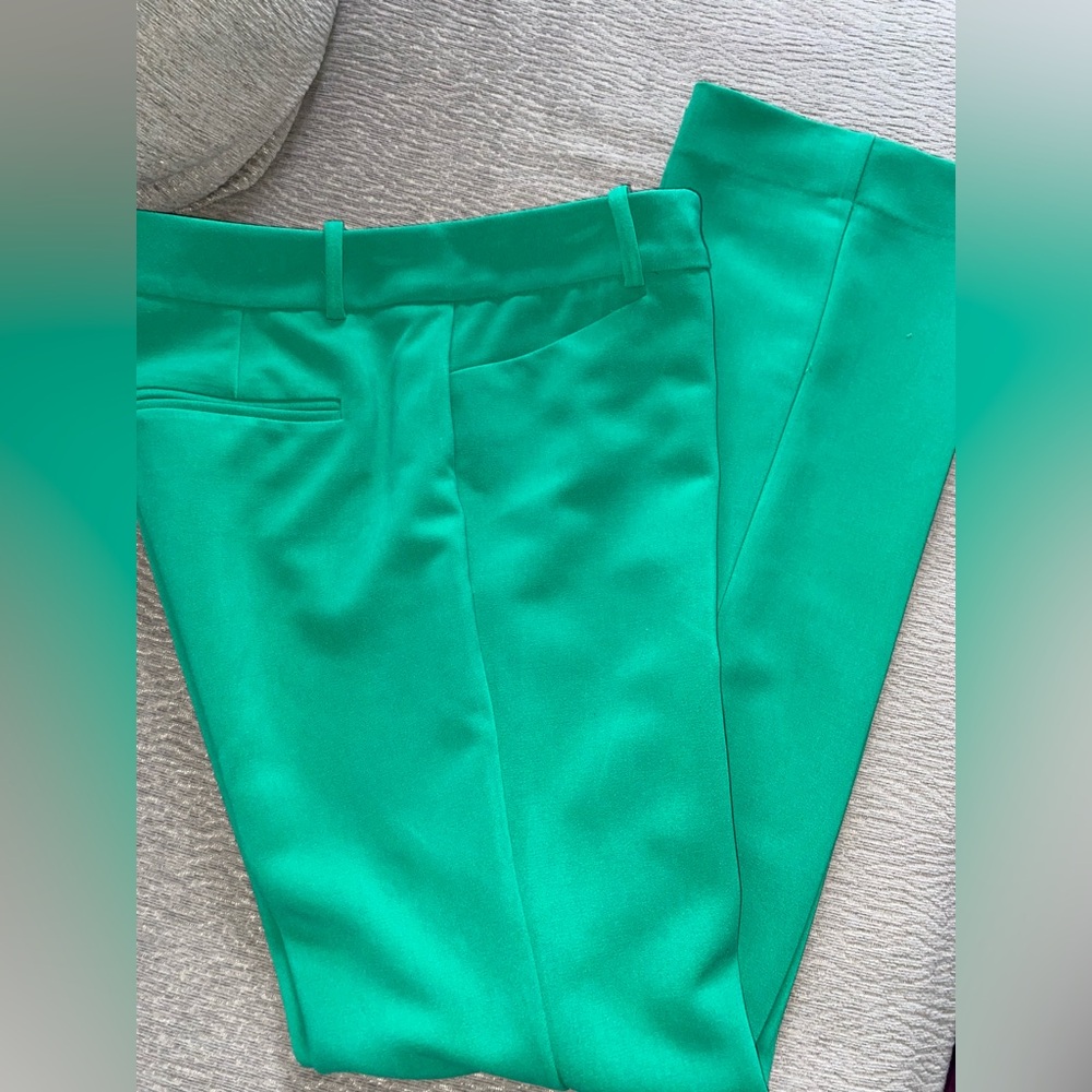 THE LIMITED Green Dress Pants - Size 8 - EUC - Picture 2 of 5